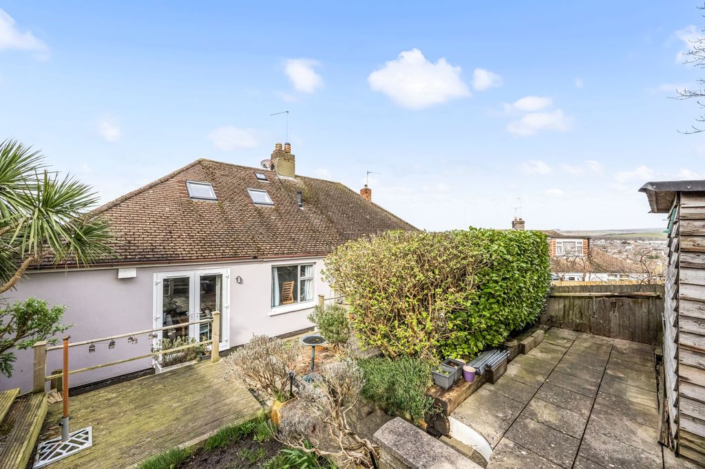 Property photo 3 of 22