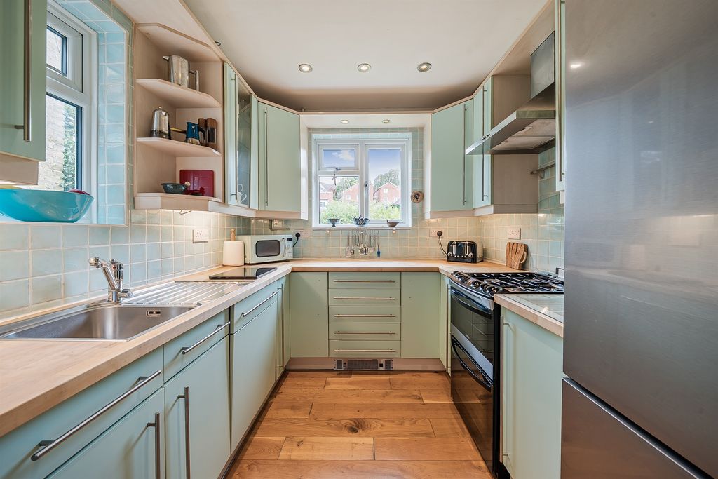 Property photo 3 of 15