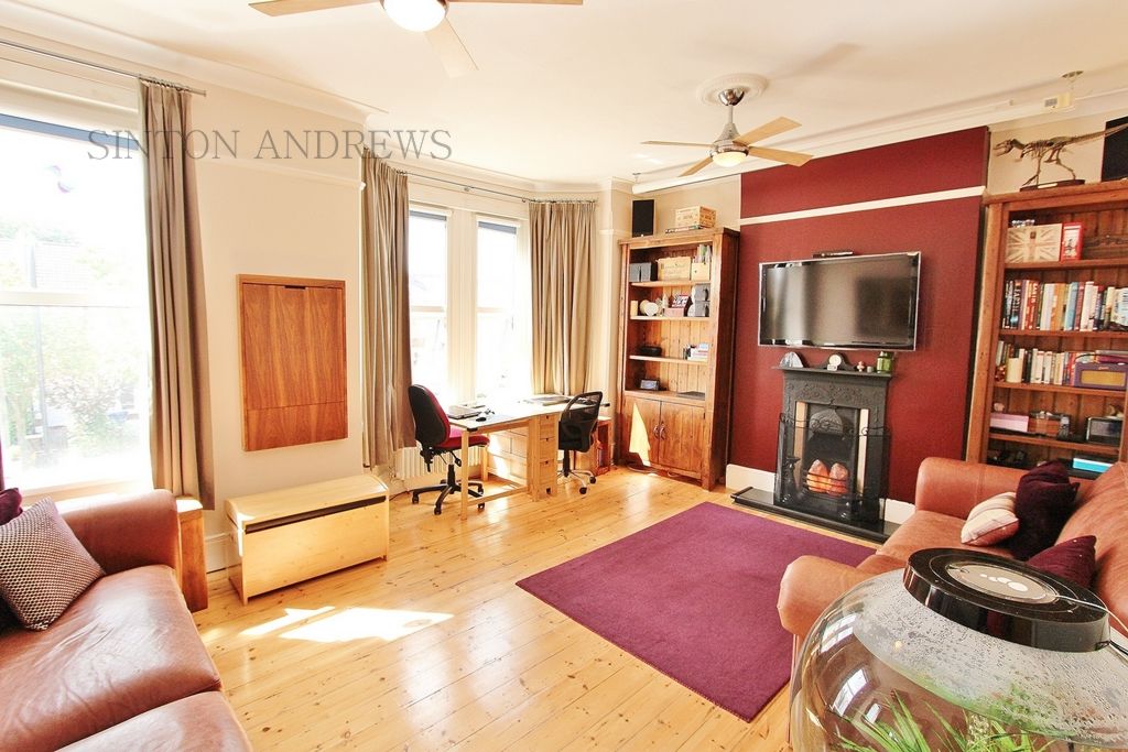 Property photo 1 of 10 Photo 8