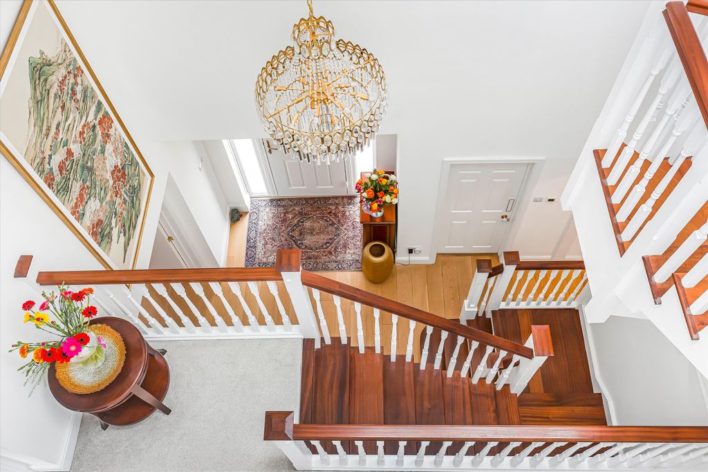 Property photo 3 of 23 Image