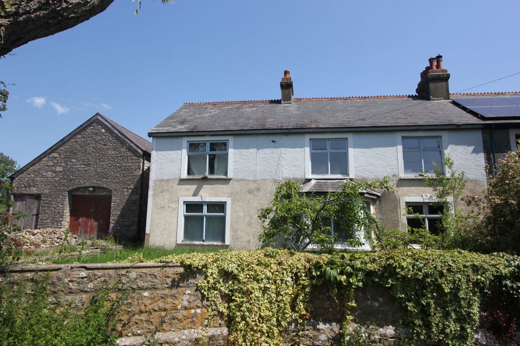 Property photo 1 of 27