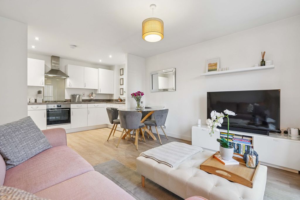 Property photo 2 of 9 Reception