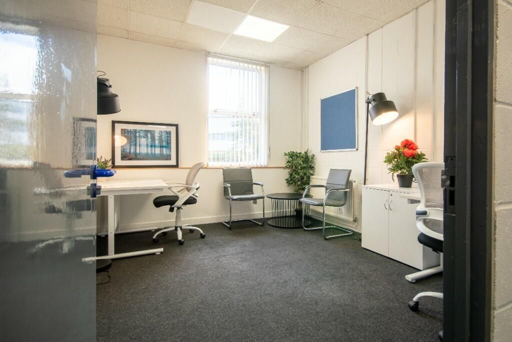 Property photo 2 of 30 Office