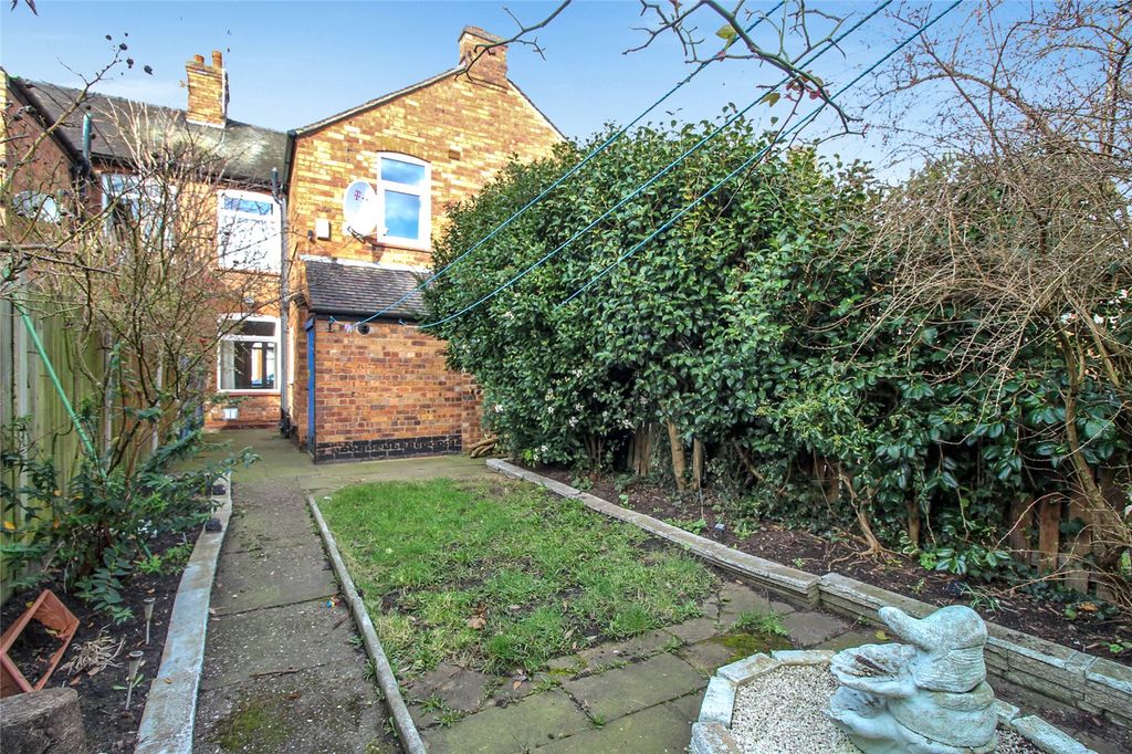 Property photo 2 of 16 Picture No. 15
