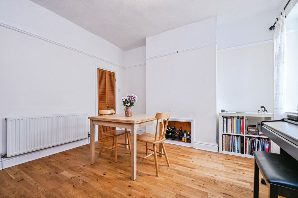 Property photo 3 of 12 Pbox-Img.Jpg