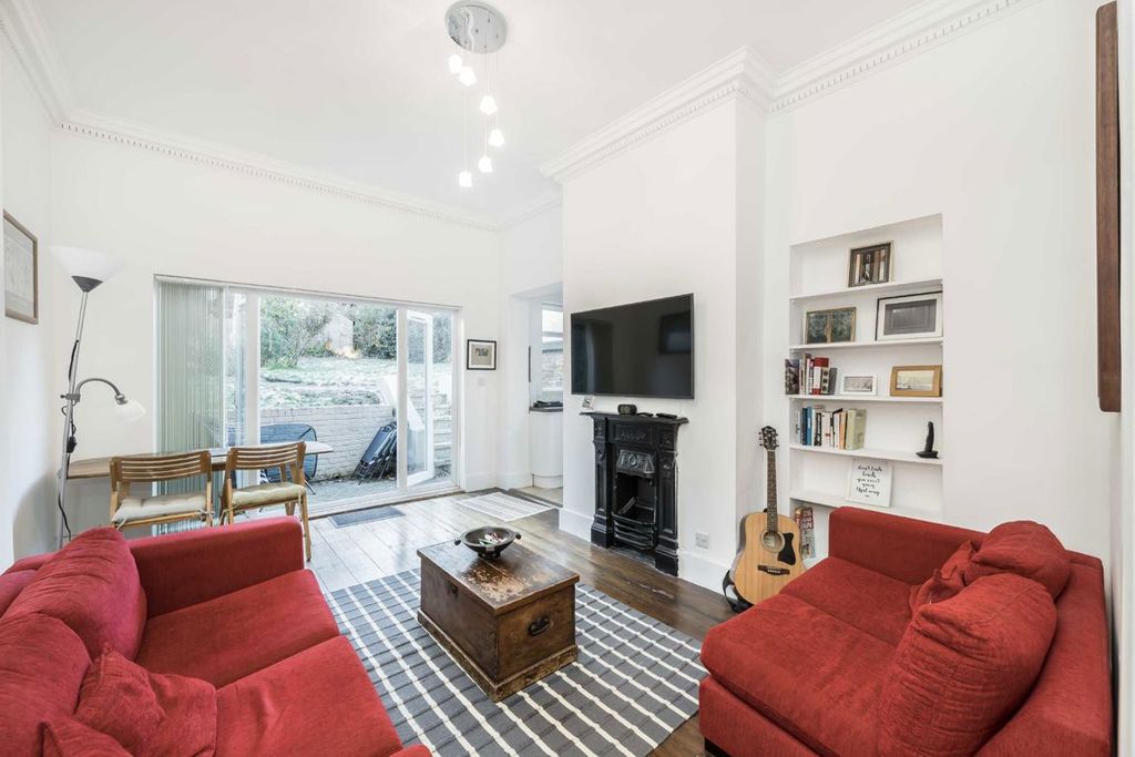 Property photo 2 of 7