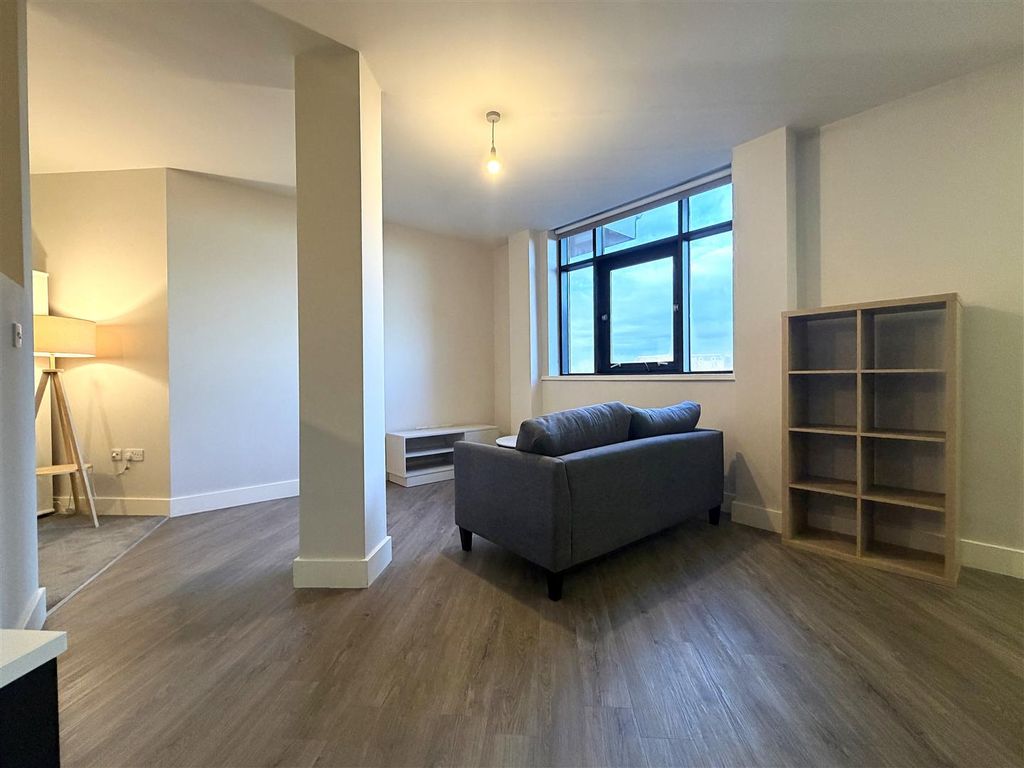 Property photo 1 of 8 Living Room 2.Jpeg