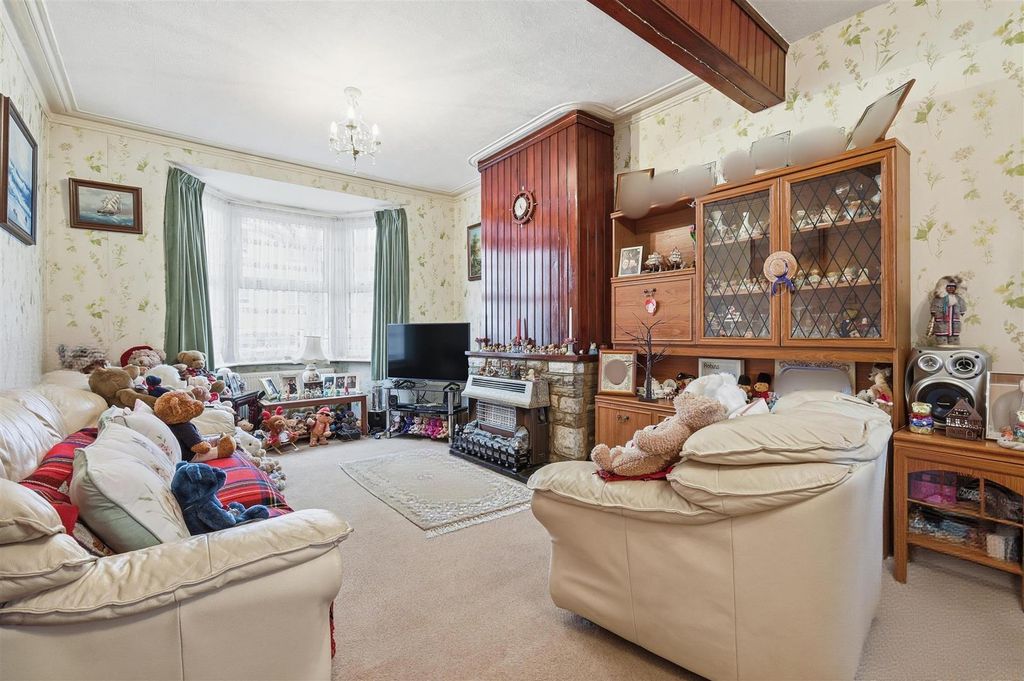 Property photo 2 of 20 22c1d12E-23Dd-488E-B3B8-c9A9Dddbde32_Autoremove_15