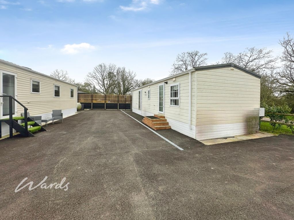 Property photo 1 of 11 Front