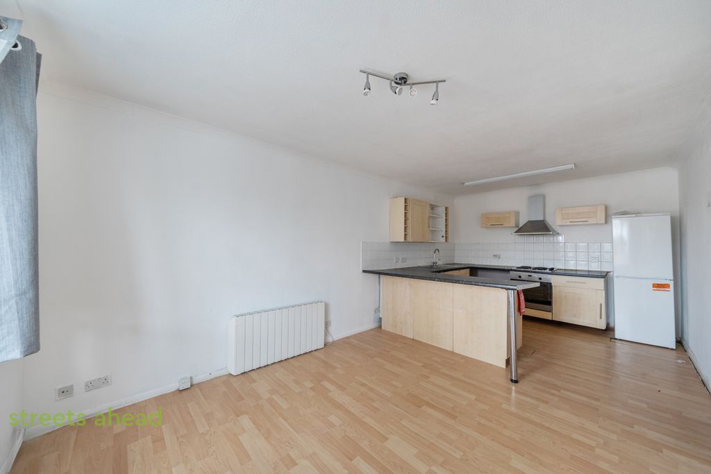 Property photo 2 of 15 7Fa8Ea66-d2Da-49d...