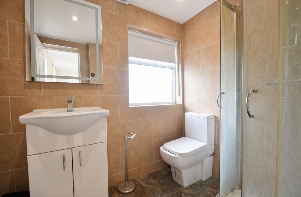 Property photo 3 of 5 57Cug