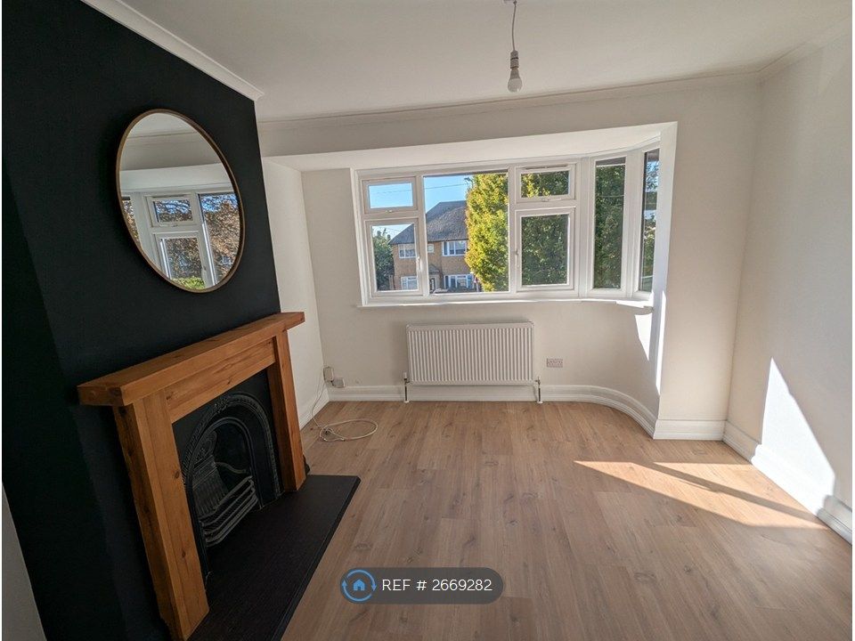 Property photo 2 of 35