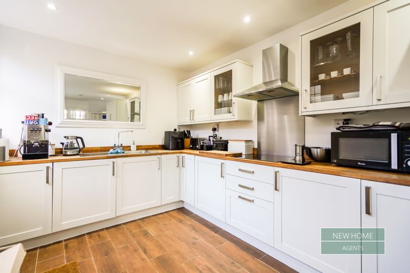 Property photo 3 of 29 Photo 18