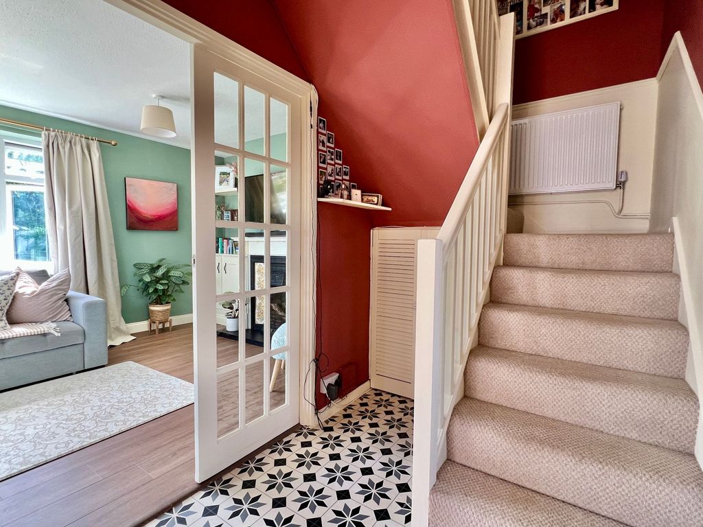 Property photo 2 of 26 Entrance Hall