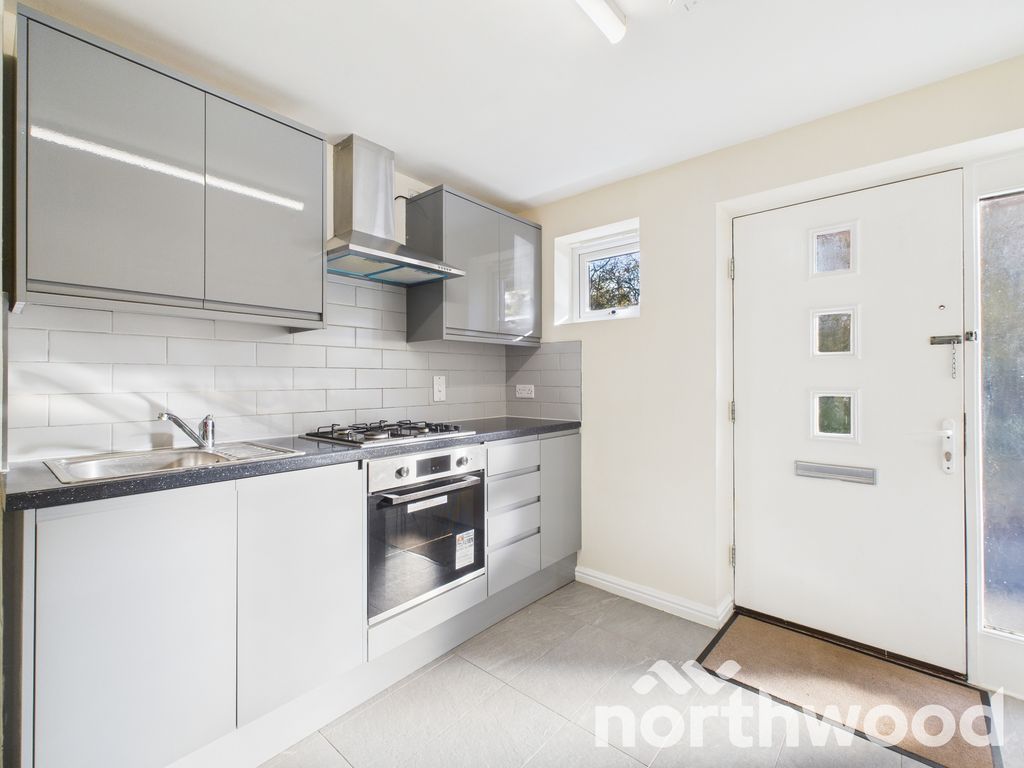 Property photo 2 of 28