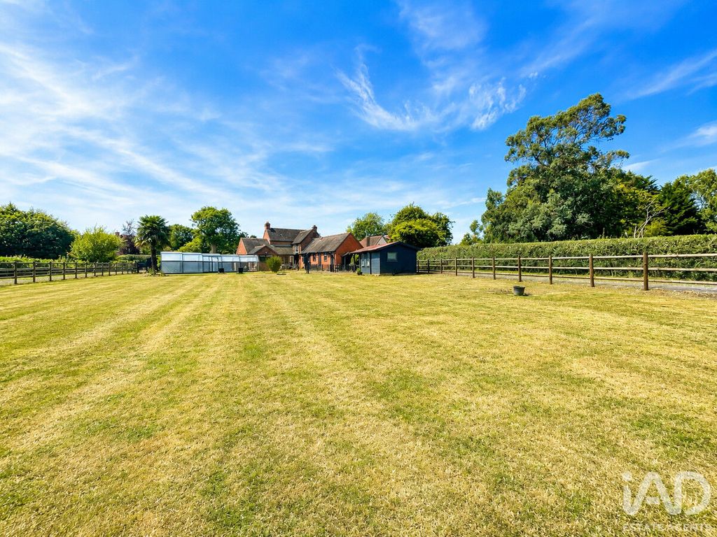 Property photo 2 of 50