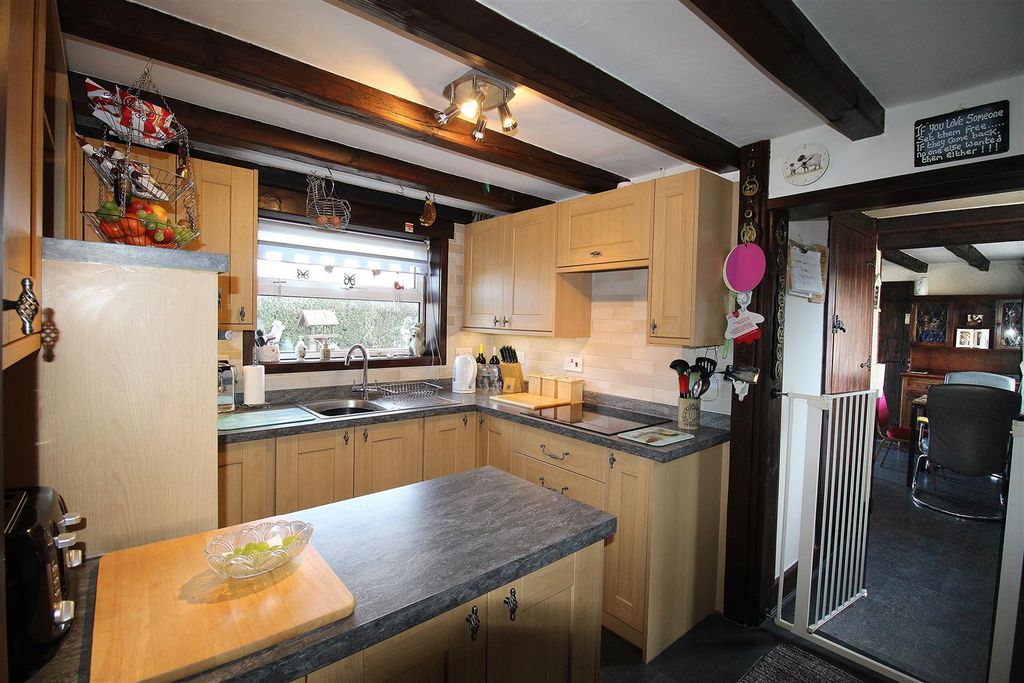 Property photo 2 of 22 Kitchen