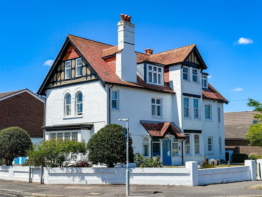 Property photo 1 of 21 1 Grove House.Jpg