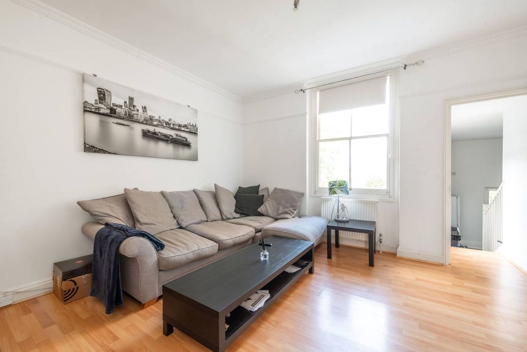 Property photo 2 of 6