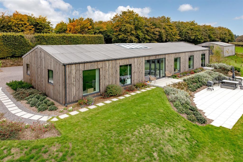 Property photo 2 of 31 Image01.Jpg