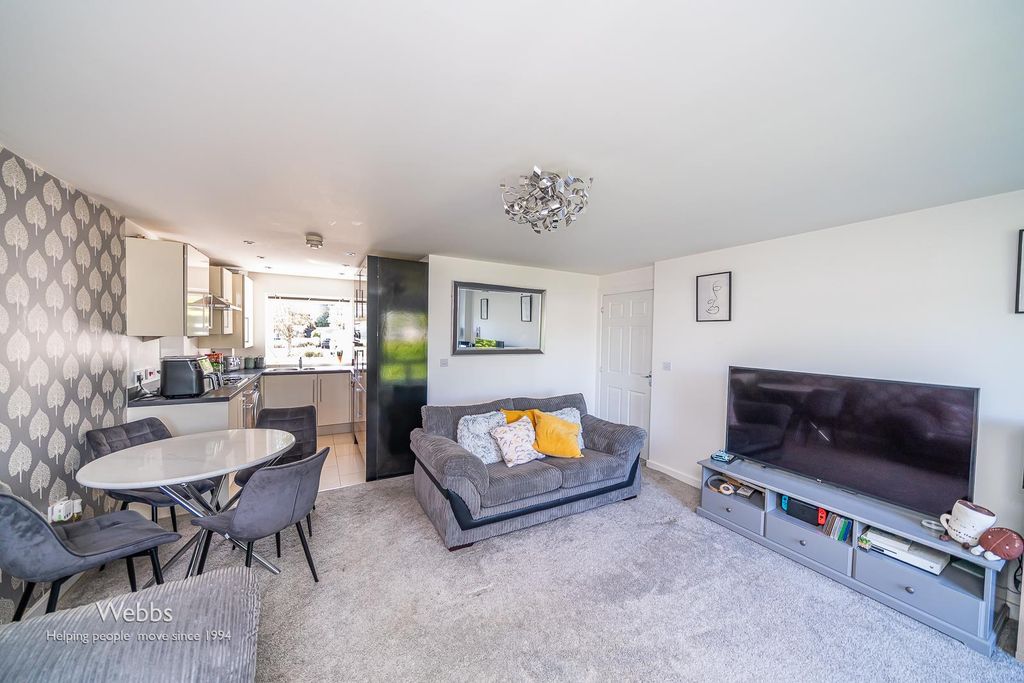 Property photo 3 of 19 Â© Webbs Estate Agents Â© (108 Of 127).Jpg