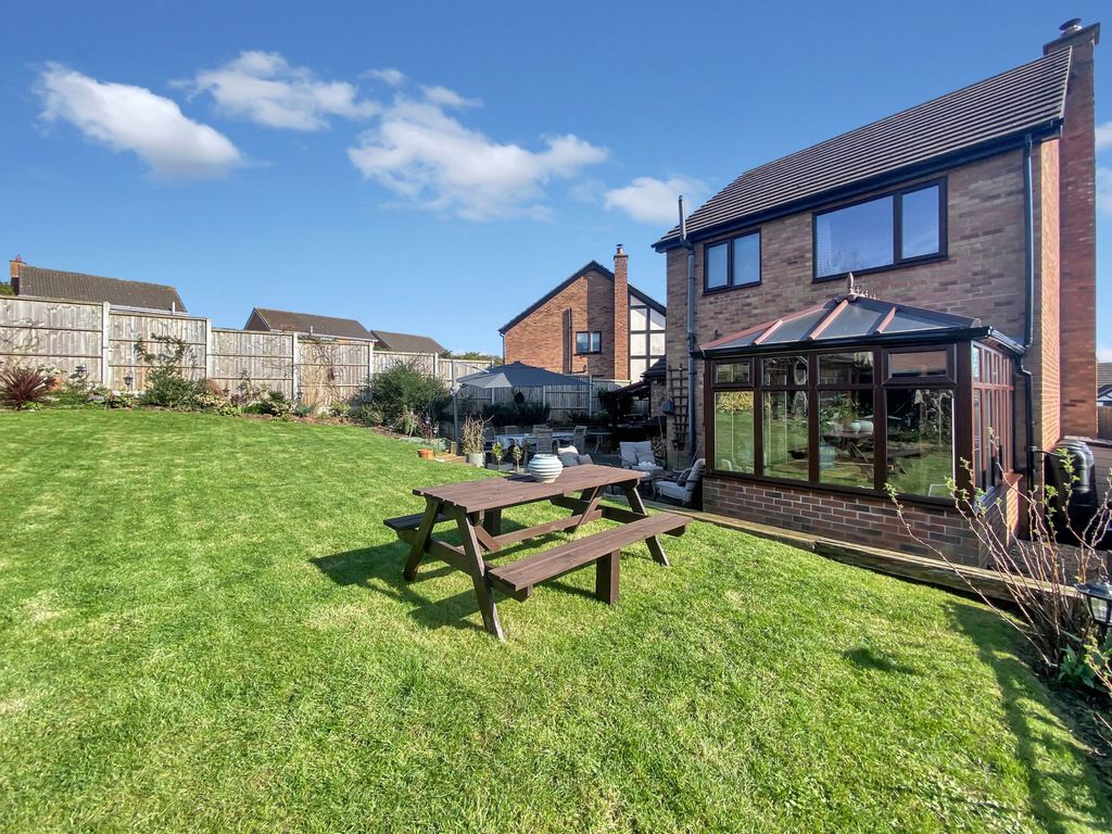 Property photo 2 of 19