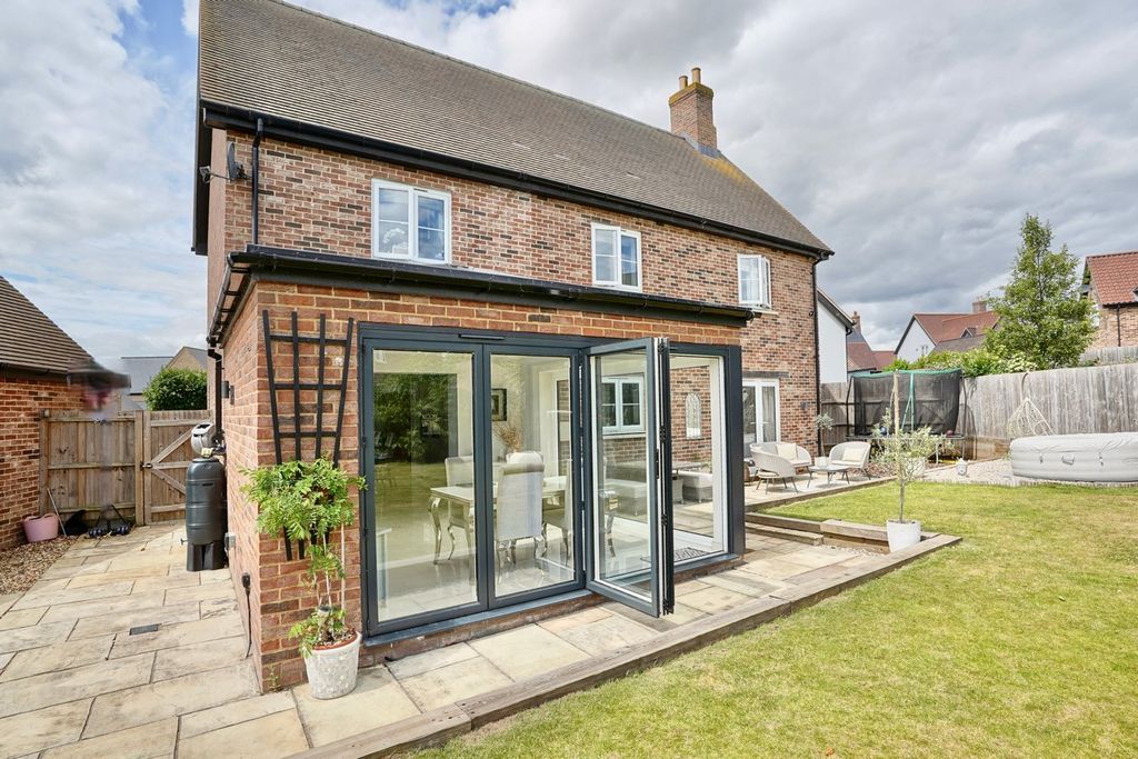 Property photo 1 of 22