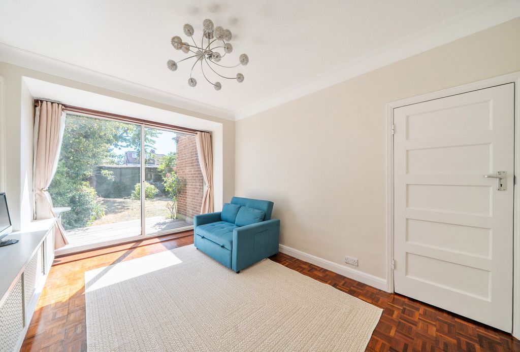Property photo 3 of 14 Recetion Room