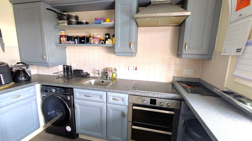 Additional image 8 of 1 bed flat for sale23 Polkyth Parade, Carlyon Road, St. Austell, Cornwall PL25