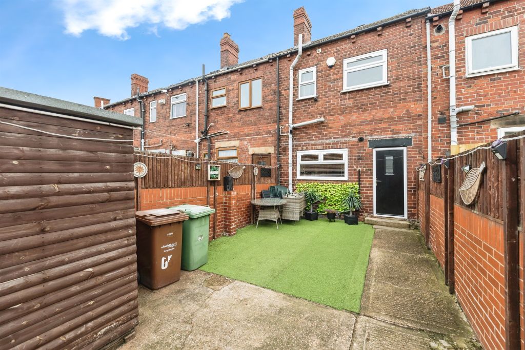 Property photo 1 of 17