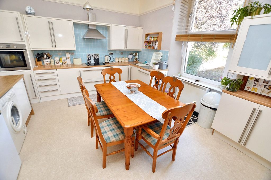 Property photo 3 of 10 Kitchen/Diner