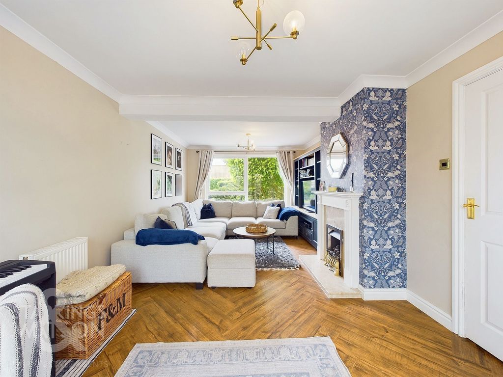 Property photo 2 of 24
