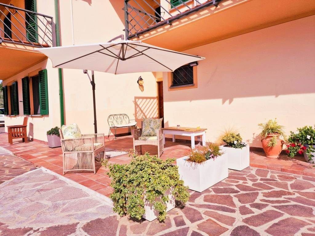 Property photo 2 of 30