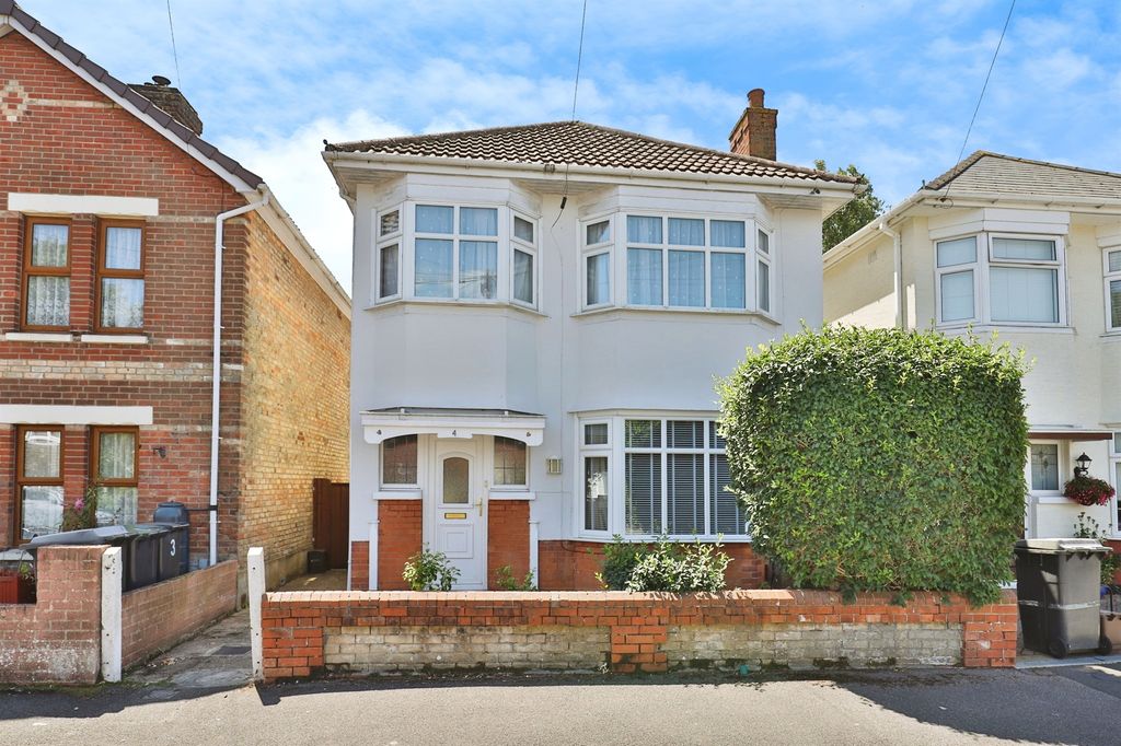 Property photo 1 of 18