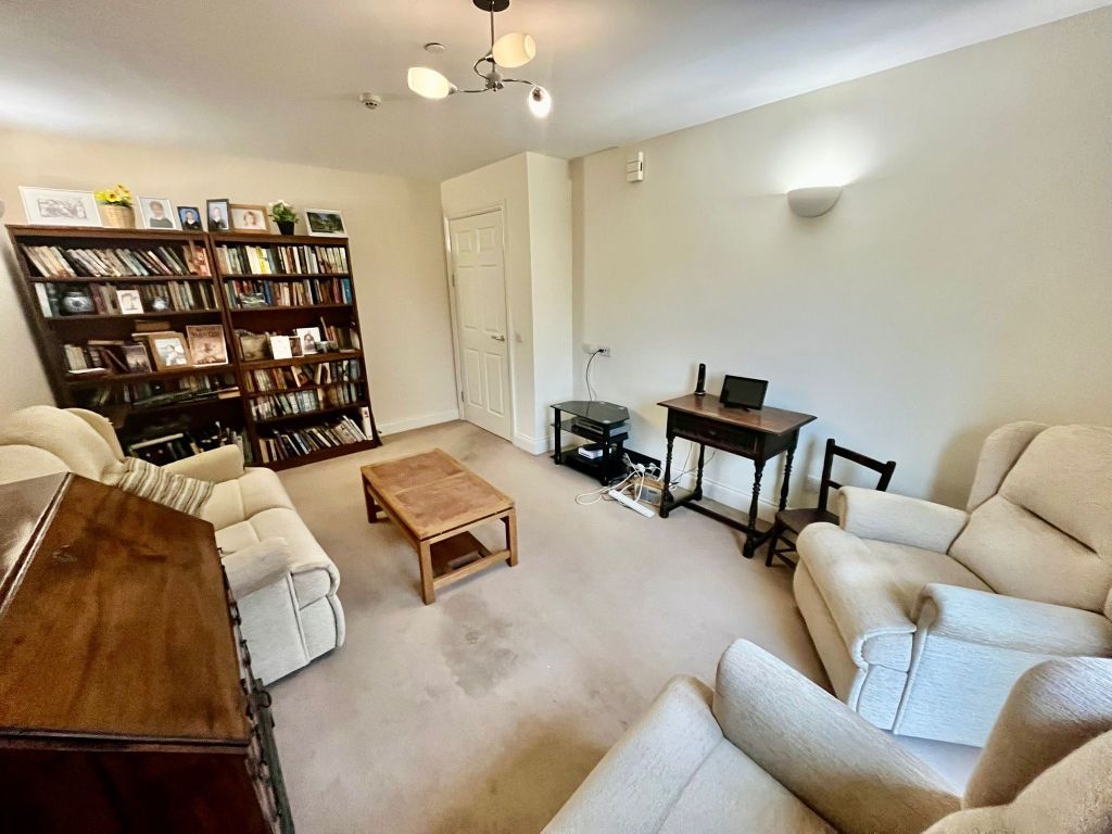 Property photo 2 of 14