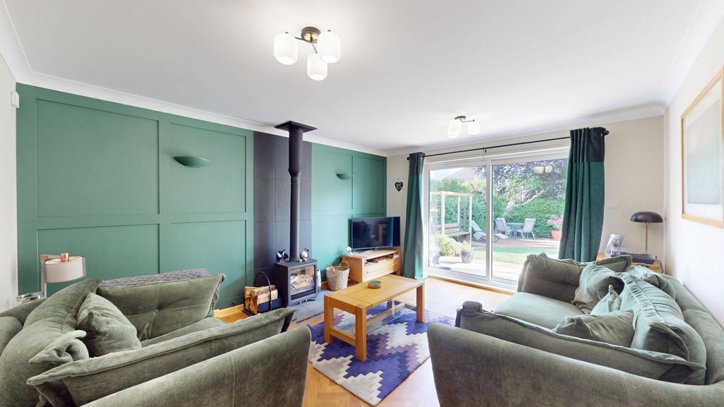 Property photo 3 of 27 4180165