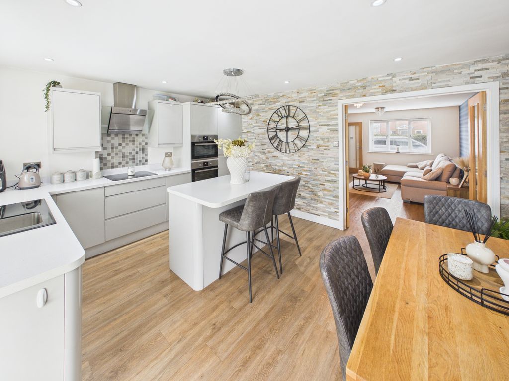 Property photo 2 of 13 Gallery