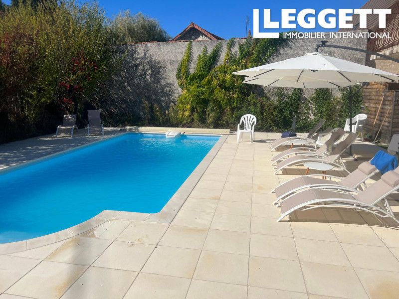 Property photo 2 of 10