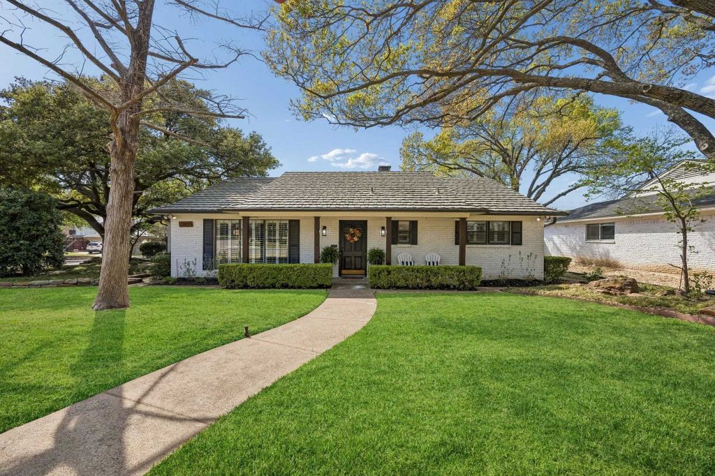 Property photo 1 of 31