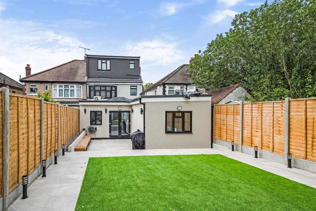 Property photo 1 of 30