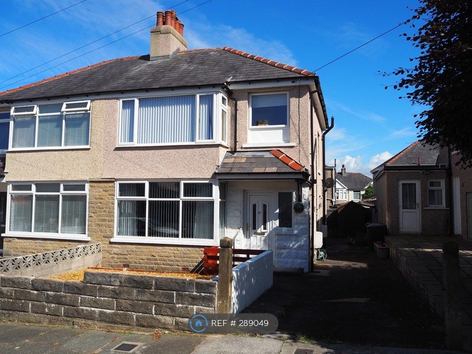 Property photo 1 of 11 Front Of Building