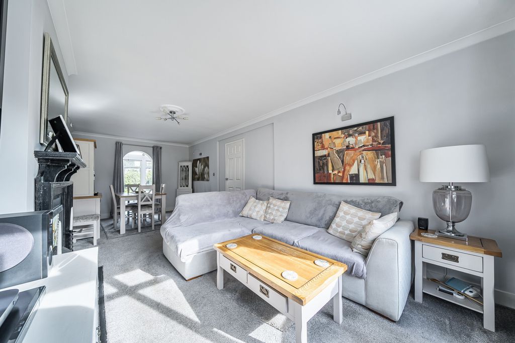 Property photo 3 of 20 1433812-9-69Bd2E9...