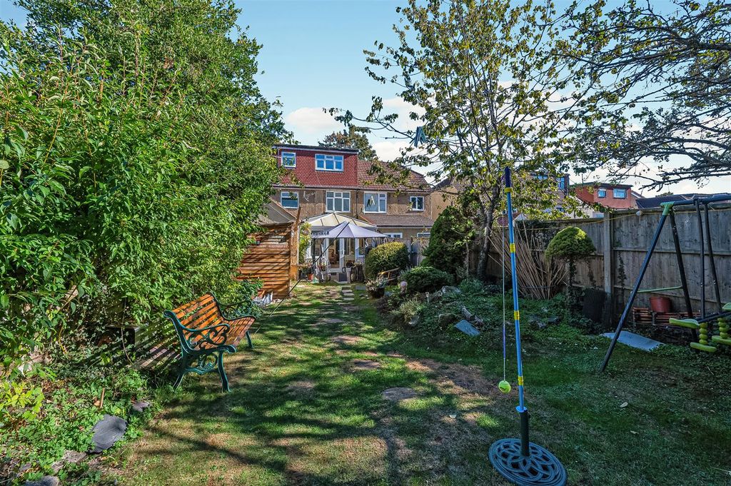 Property photo 3 of 20 Rectory Lane,73-76.Jpg
