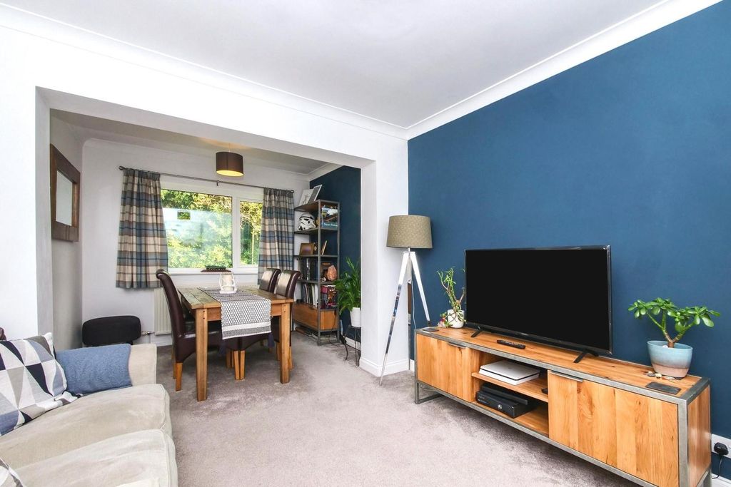 Property photo 2 of 21 User_Edited_Photo-3F9408A1_User-Edited-Bcd3334d-71