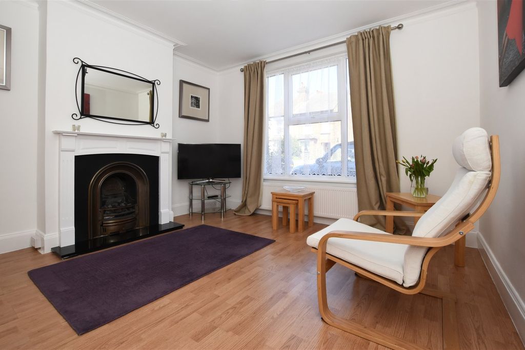 Property photo 3 of 21