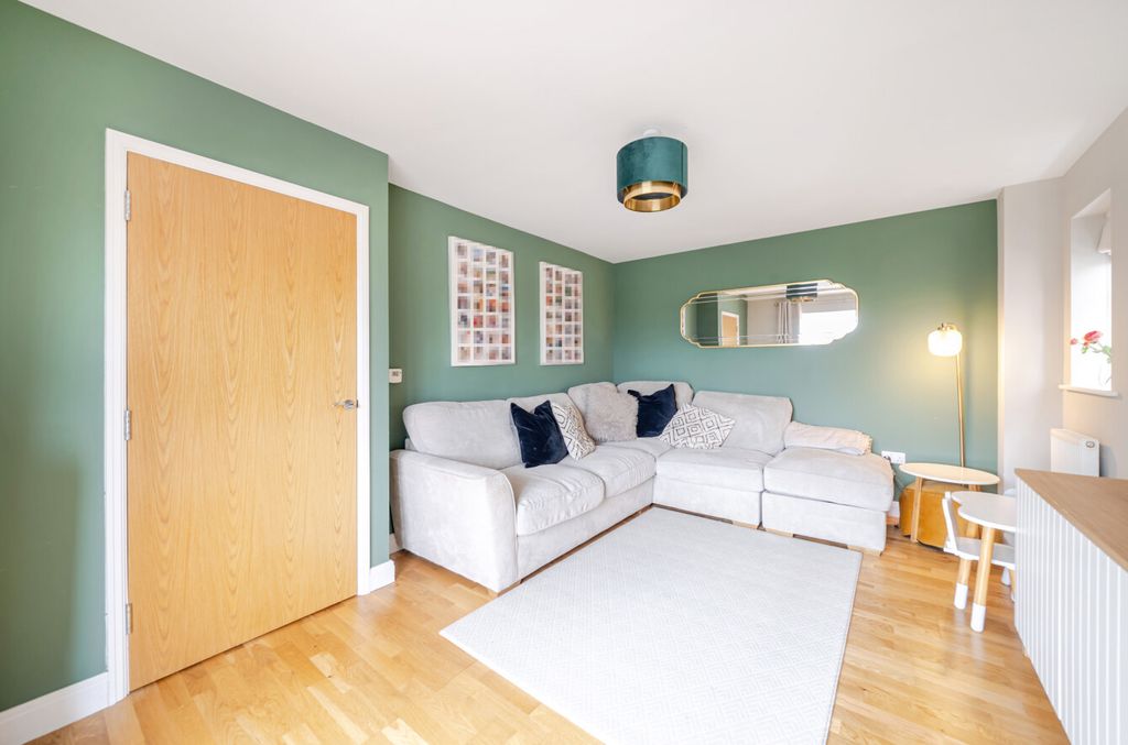 Property photo 3 of 27 Sitting Room