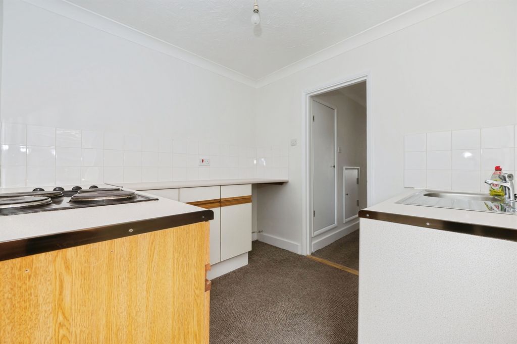 Property photo 2 of 12