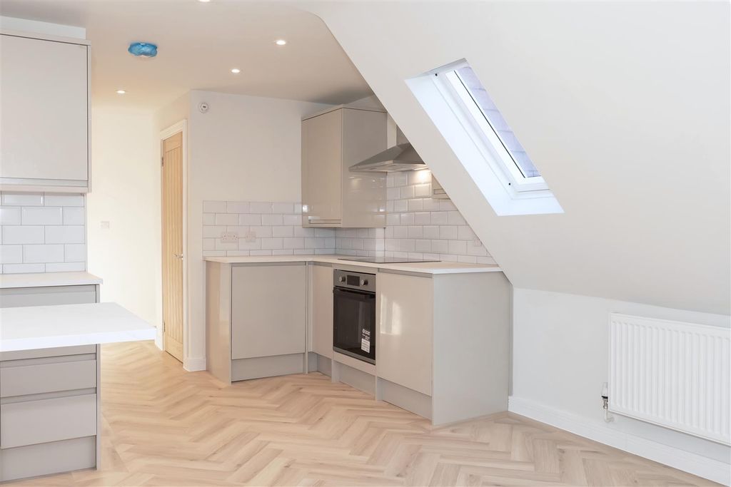 Property photo 3 of 8 The Old Warehouse_5.Jpg