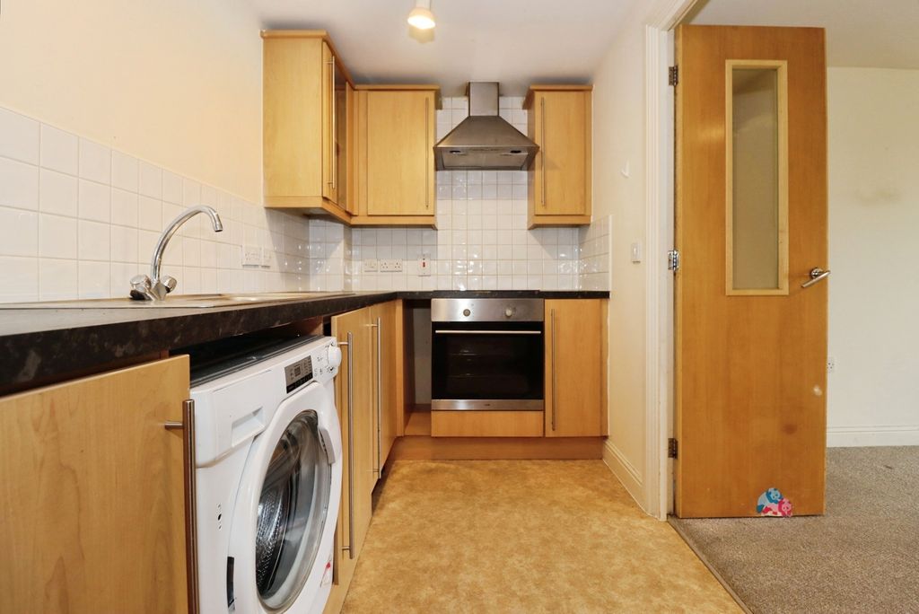 Property photo 2 of 10 Pbox-Img.Jpg