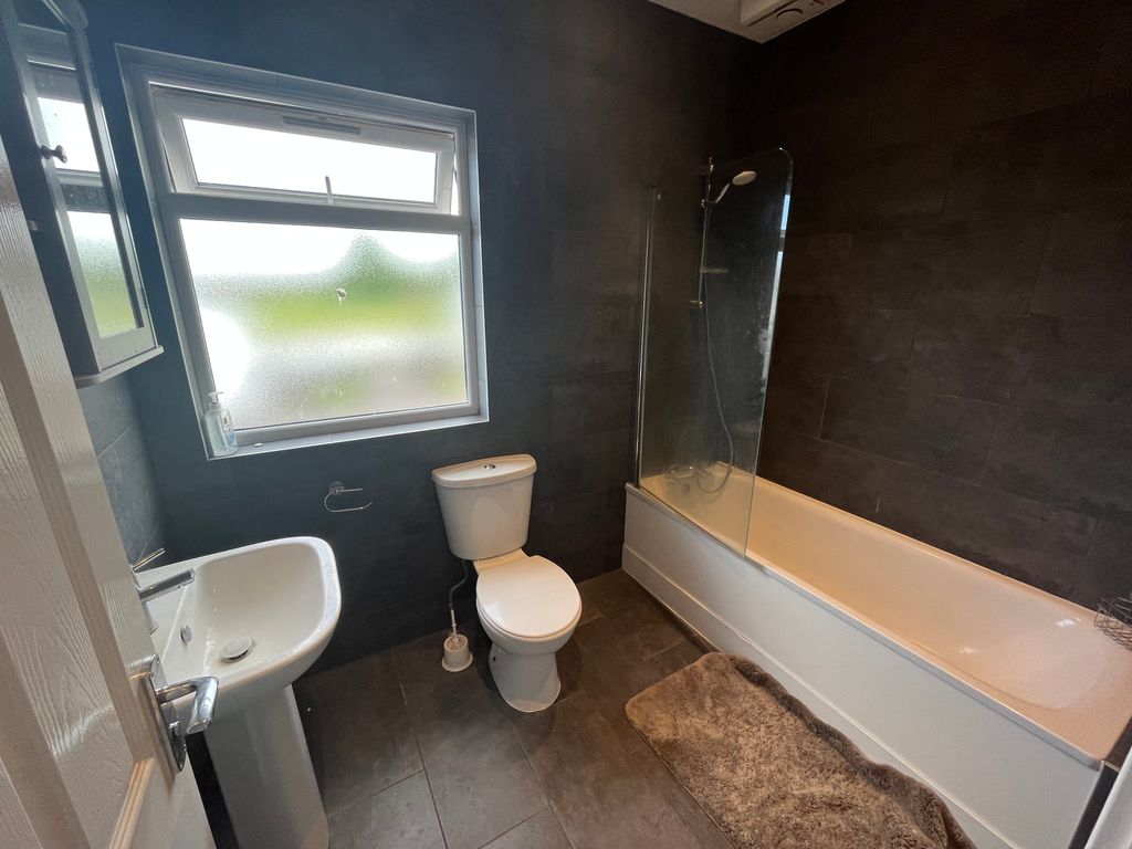 Property photo 3 of 3